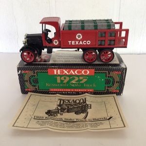 VINTAGE ERTL TEXACO FUEL TRUCK COIN BANK NWT